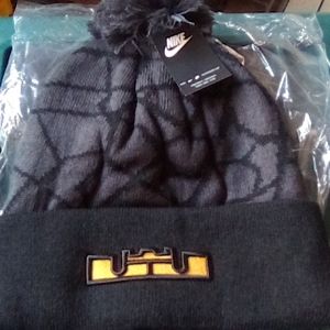 Nike lebron's James winter knit beanie
